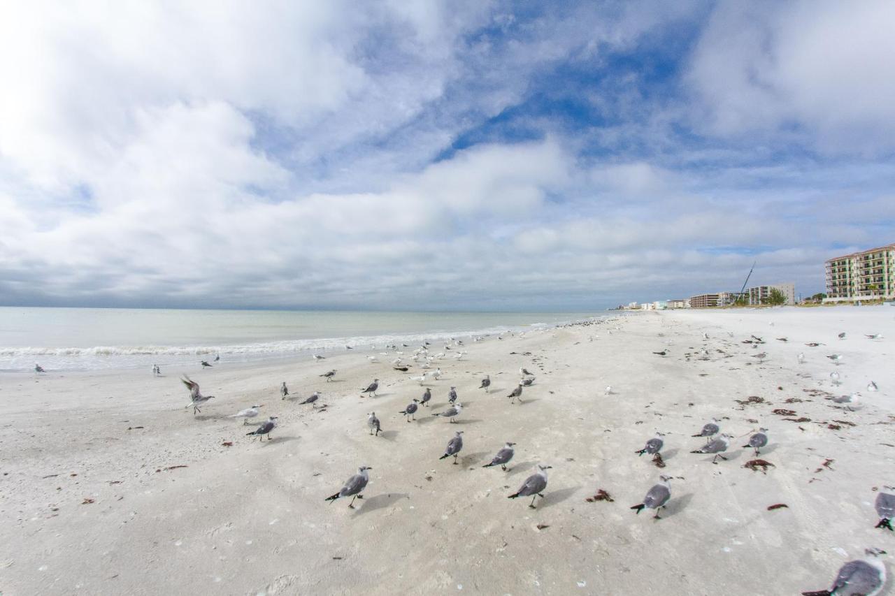 238 Surf Song Resort Madeira Beach Exterior photo